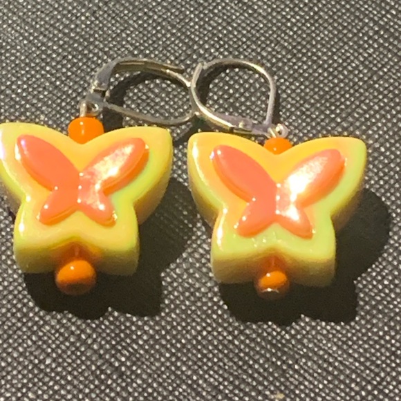 SPRING EARRINGS - Picture 1 of 2